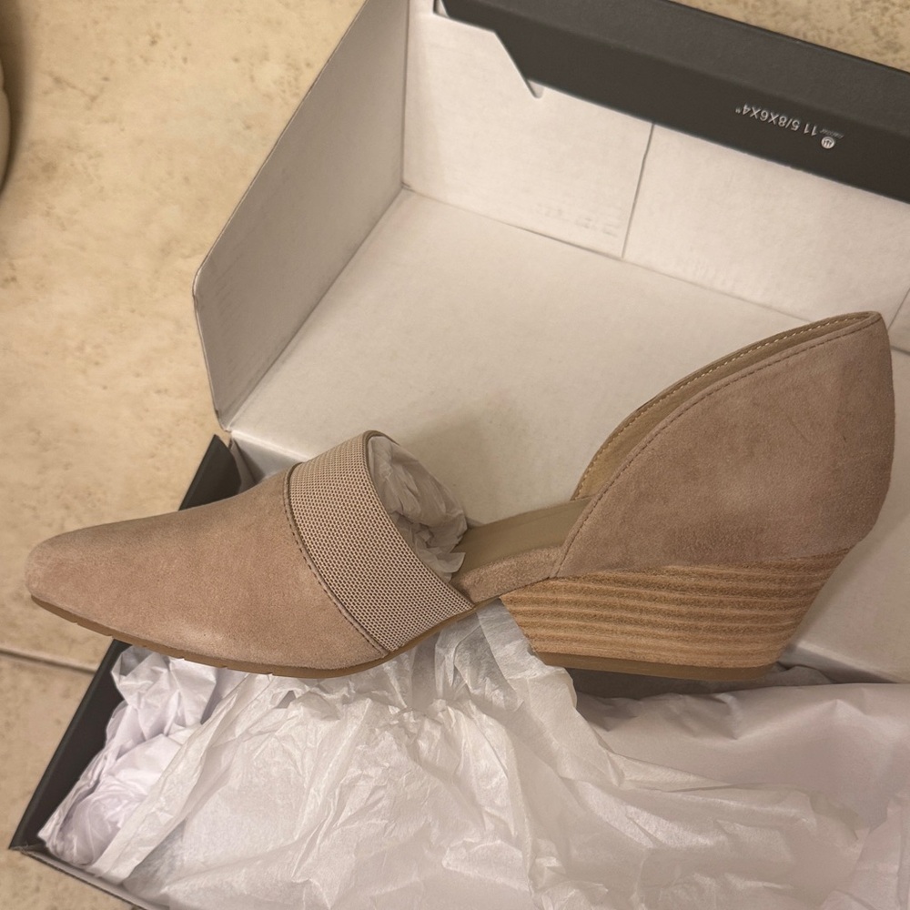 Elegant Tan Women's Shoes